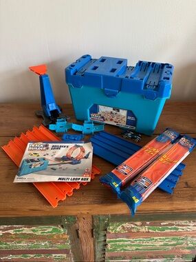 Hot Wheels Track Builder